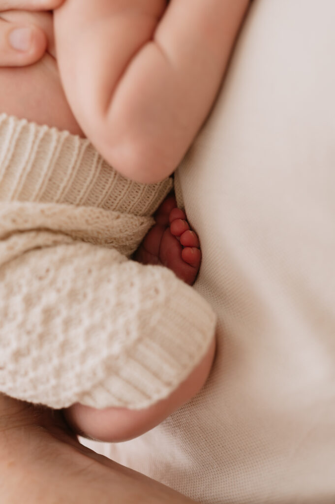 newborn baby toes